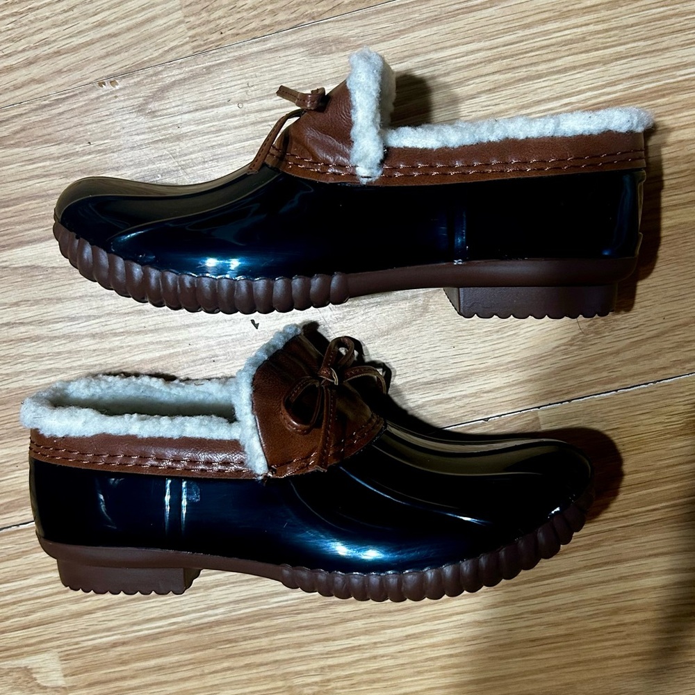 Jessica Carlyle Women's size 6 Waterpoof Loafer Shoes Slip On Flat Duck Shoes